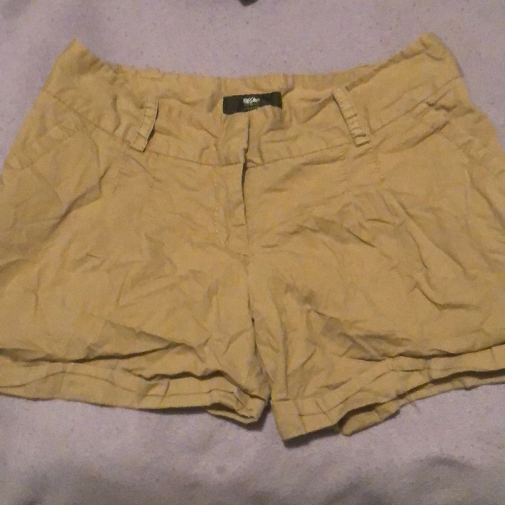 Khaki shorts